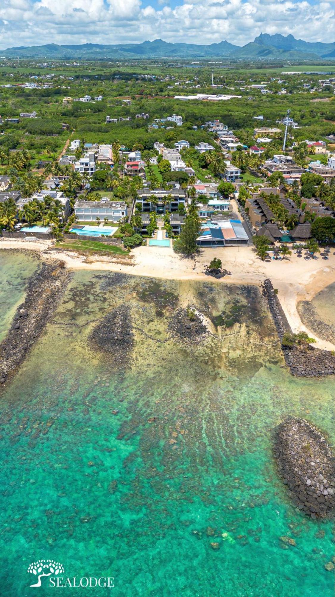 Kanope Bay - Holiday Beachfront Apartments Pointe aux Biches Exterior foto