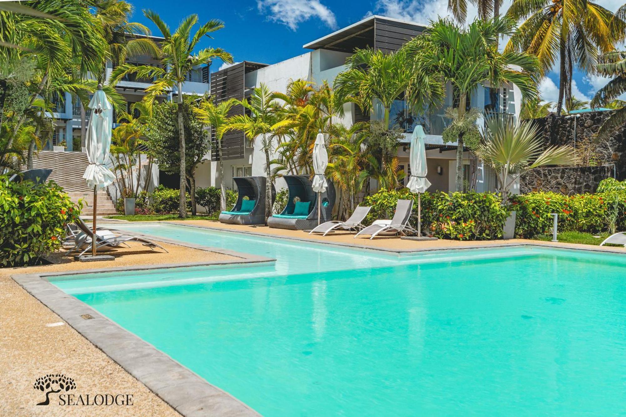 Kanope Bay - Holiday Beachfront Apartments Pointe aux Biches Exterior foto