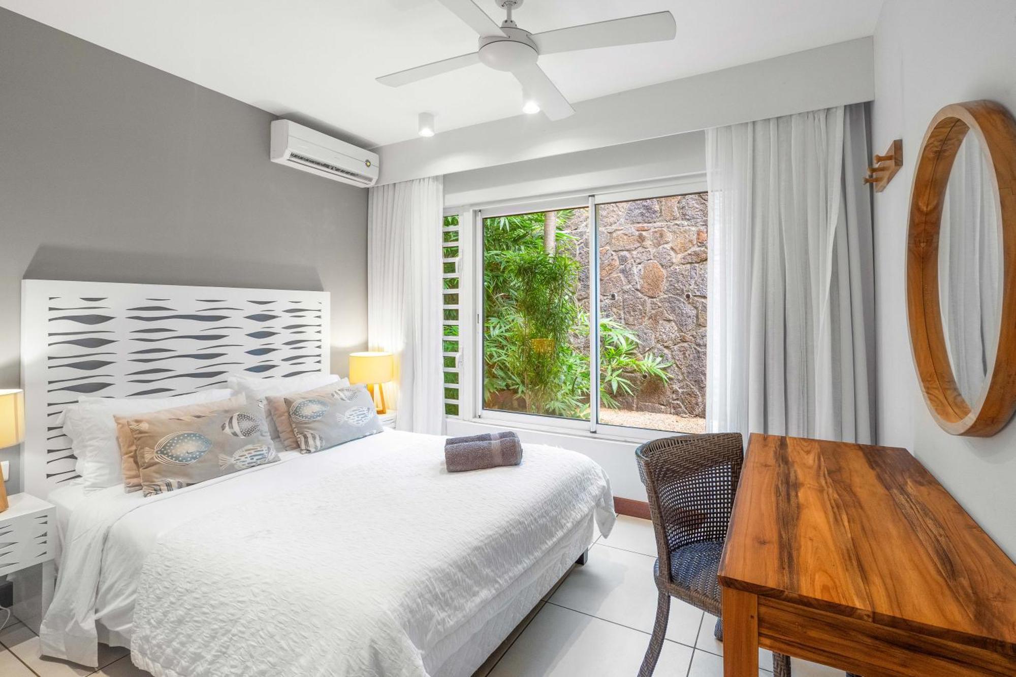 Kanope Bay - Holiday Beachfront Apartments Pointe aux Biches Exterior foto
