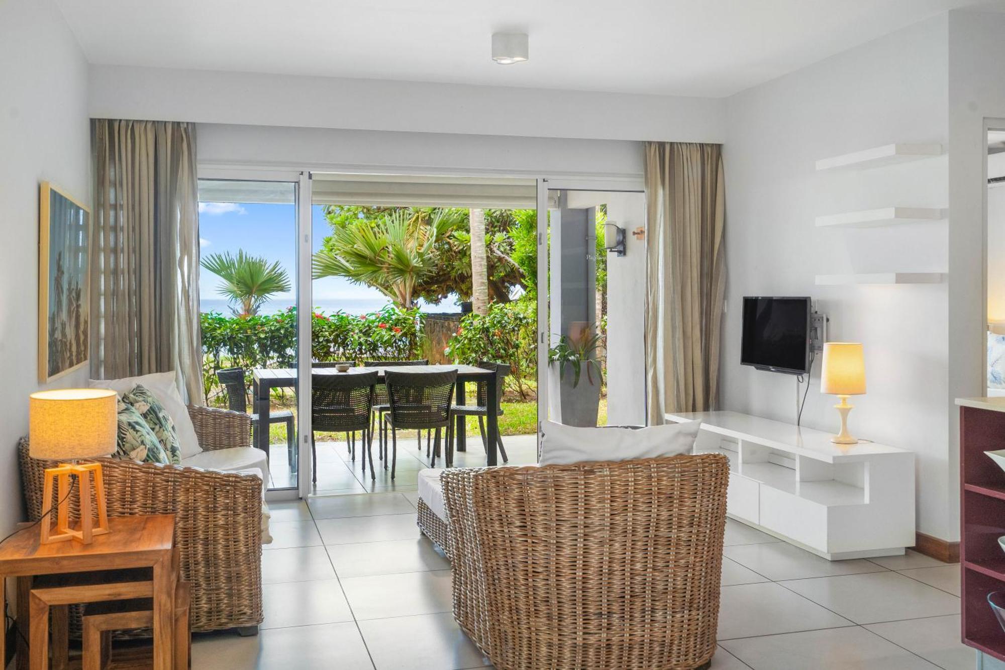Kanope Bay - Holiday Beachfront Apartments Pointe aux Biches Exterior foto