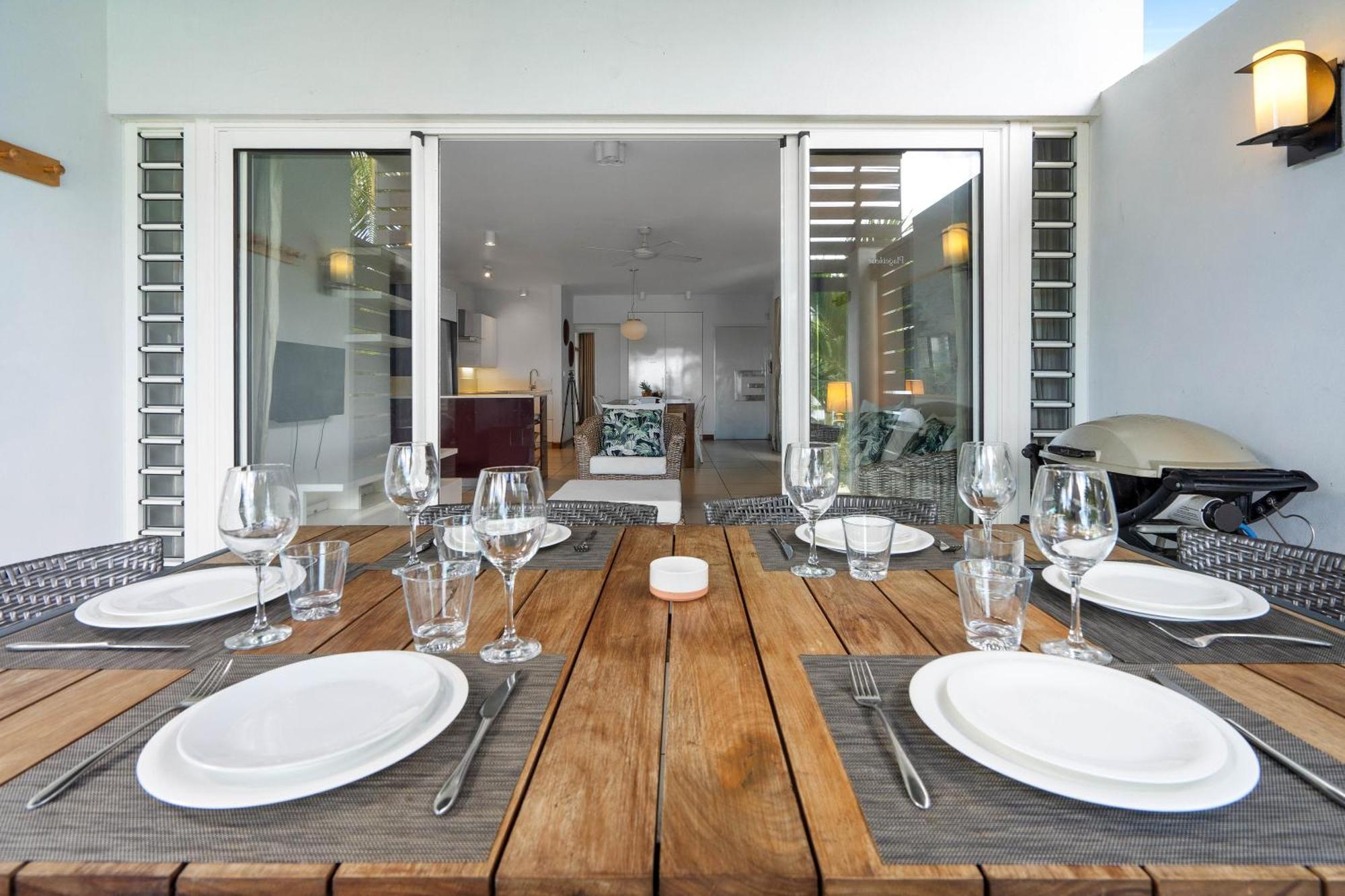 Kanope Bay - Holiday Beachfront Apartments Pointe aux Biches Exterior foto